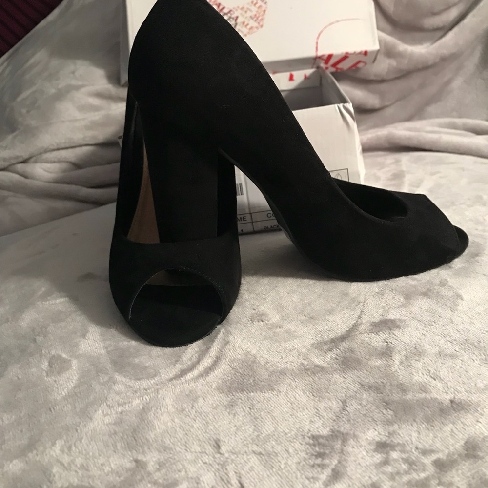 Peep-toe pump - Picture 2 of 4